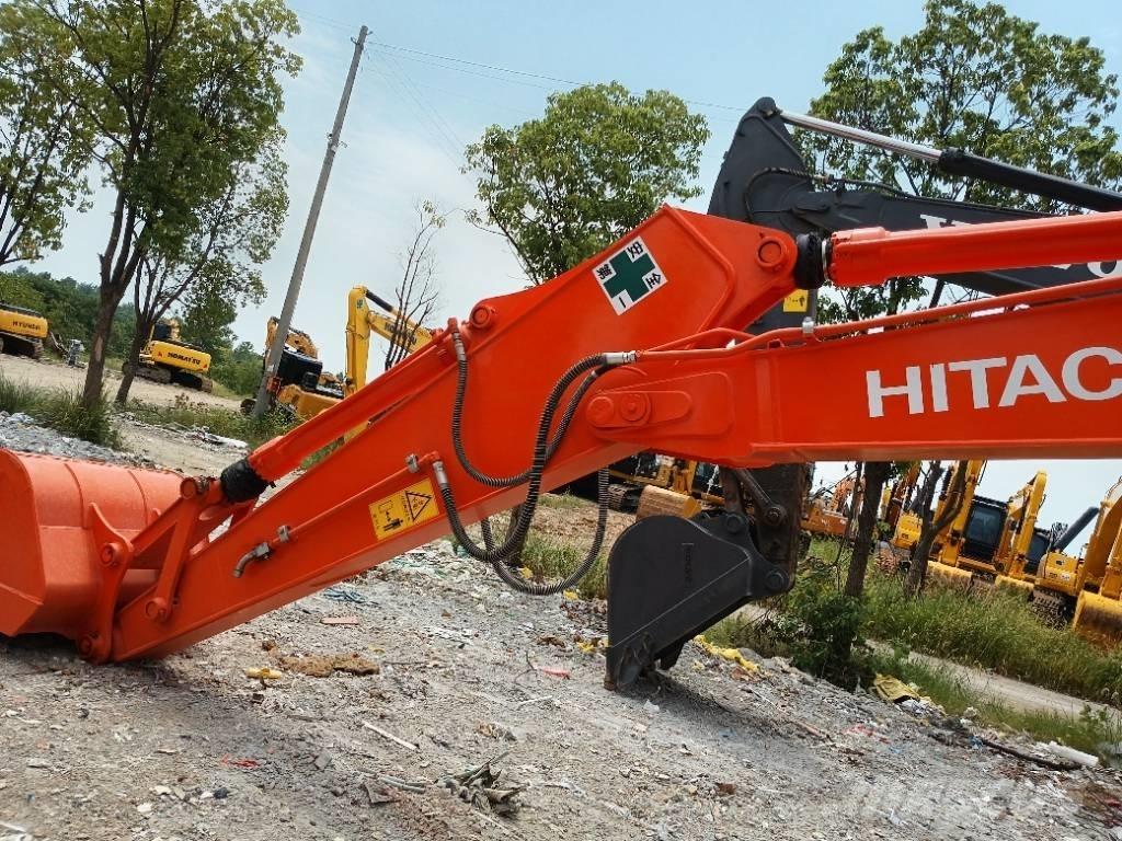 Hitachi ZX 200 Lánctalpas kotrók