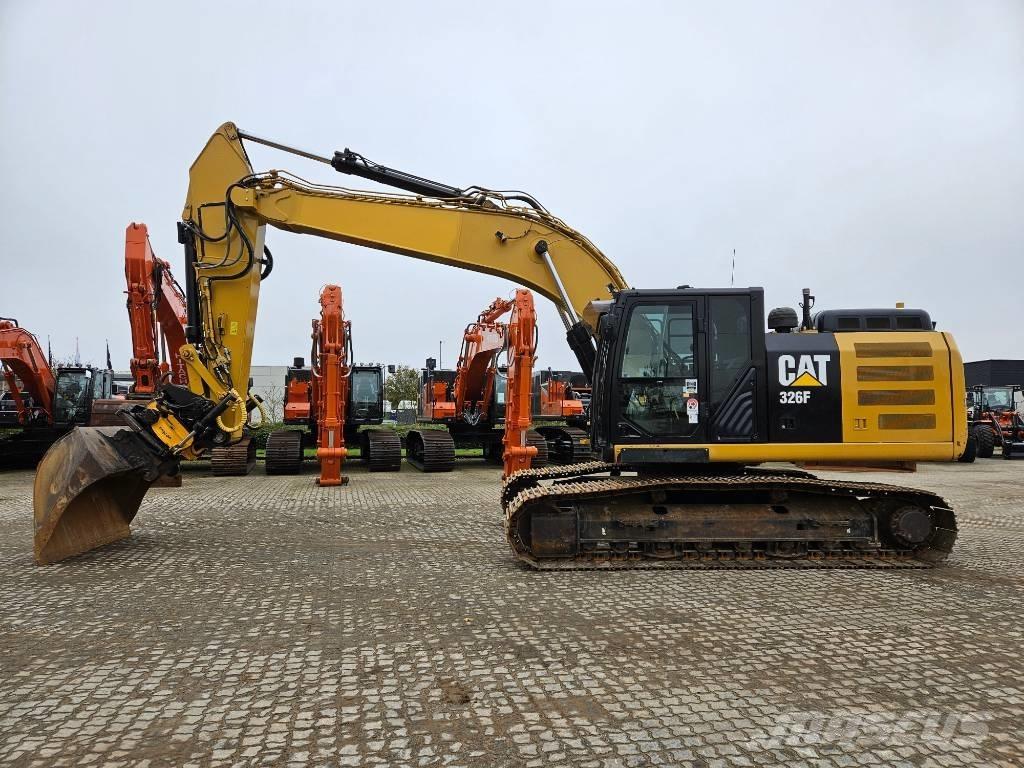 CAT 326 F L Lánctalpas kotrók