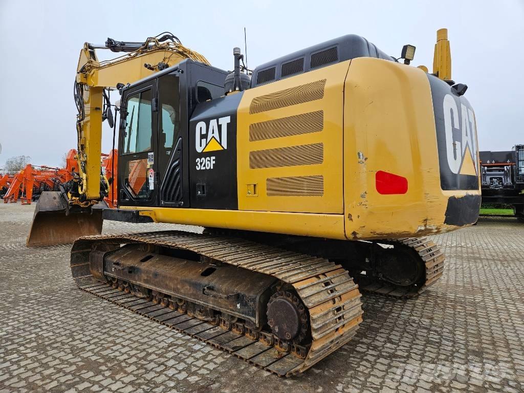 CAT 326 F L Lánctalpas kotrók