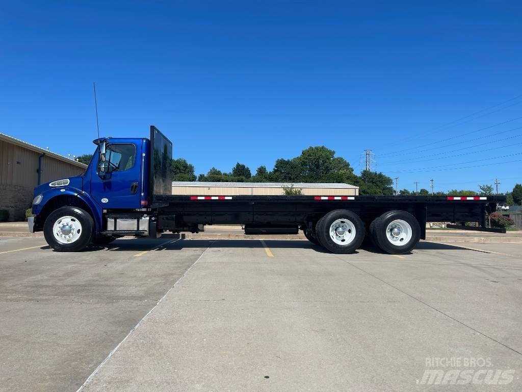 Freightliner M 106 Platós / Ponyvás teherautók