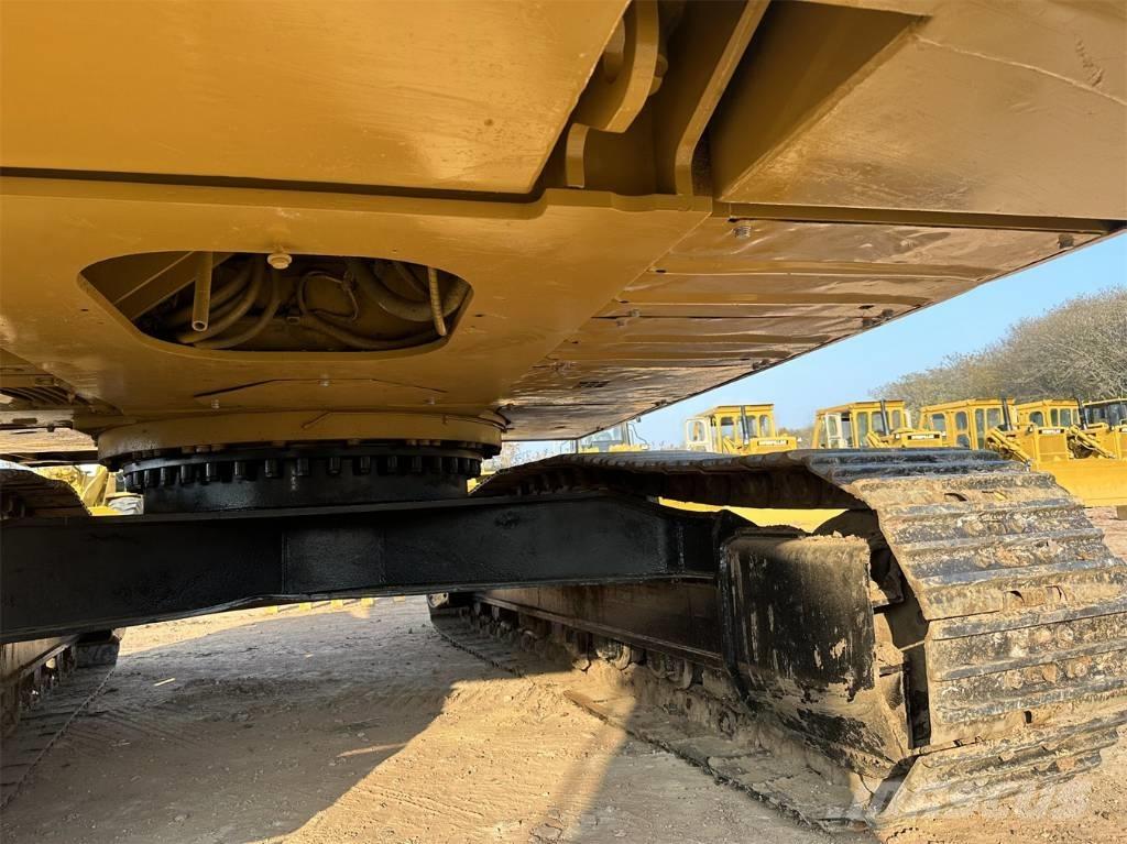 CAT 325 C Lánctalpas kotrók