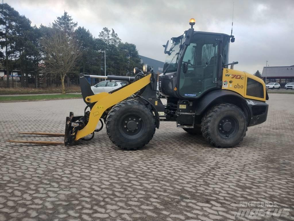 New Holland W70C Gumikerekes homlokrakodók