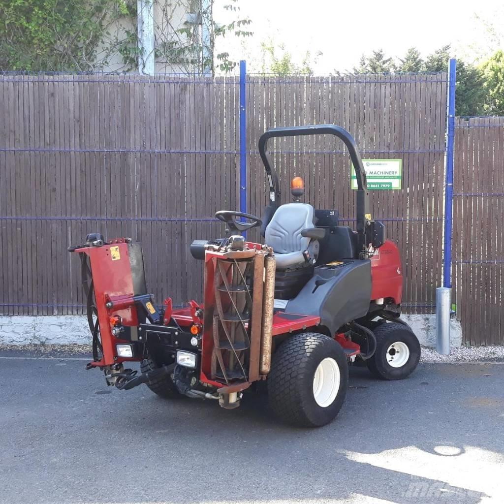 Toro LT3340 Három késhengeres fűnyírók