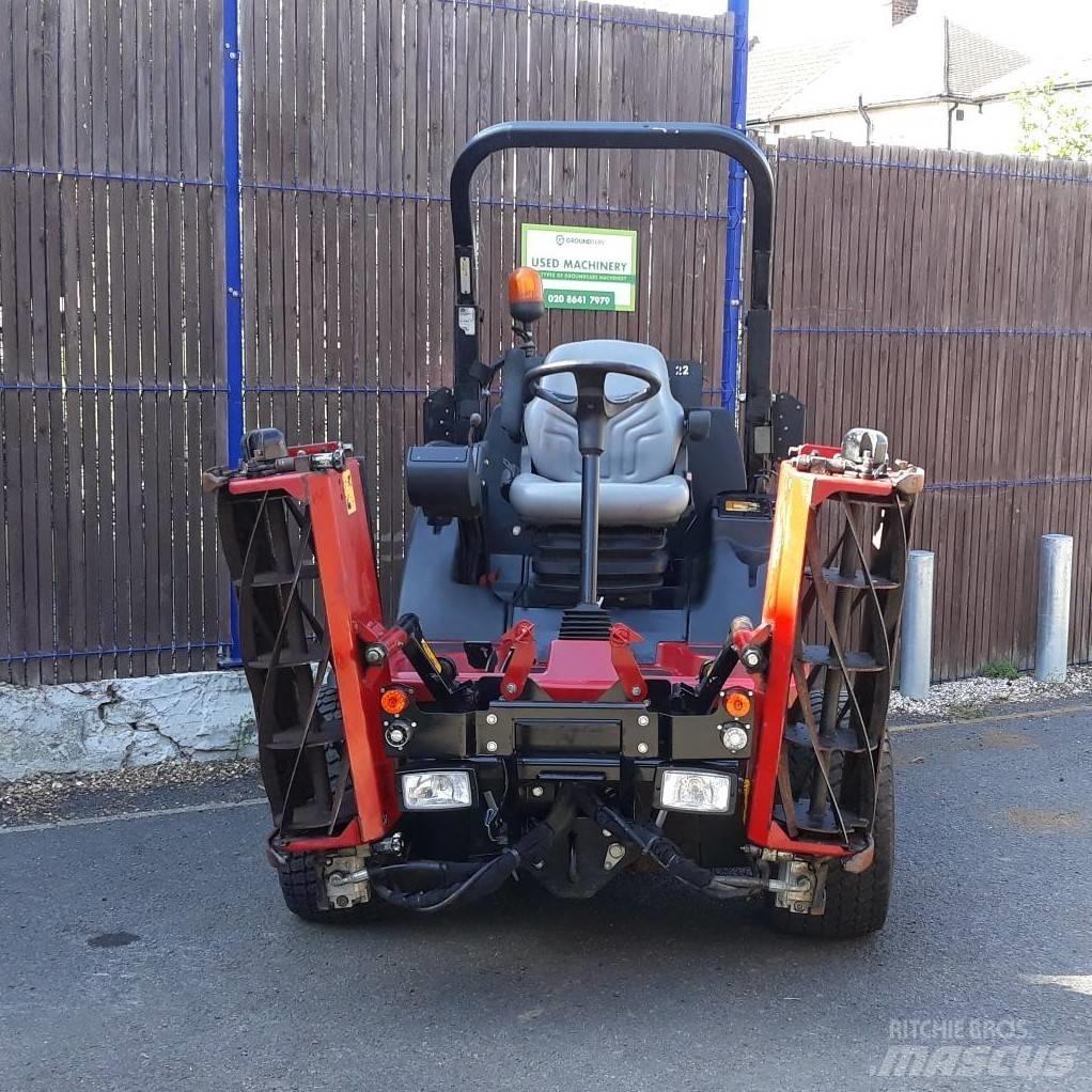 Toro LT3340 Három késhengeres fűnyírók