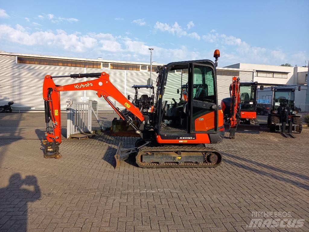 Kubota KX 030-4 Mini kotrók < 7t