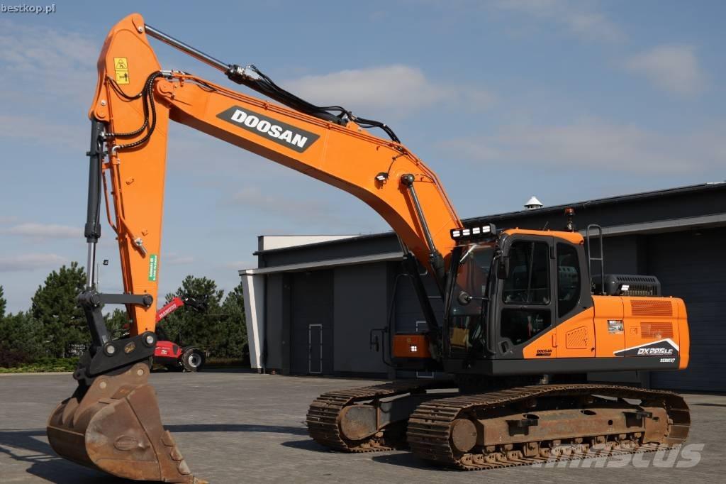 Doosan DX 225 LC-7 Lánctalpas kotrók