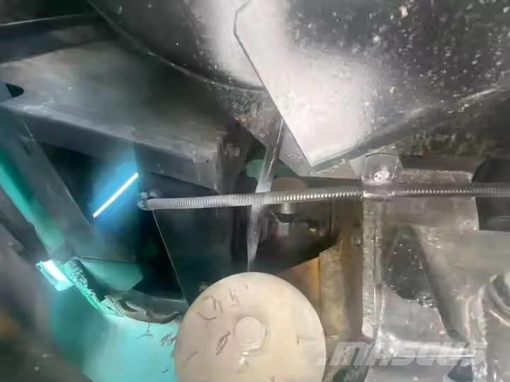 Kobelco SK 60 Lánctalpas kotrók