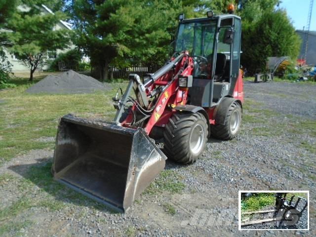 Weidemann 1160 Gumikerekes homlokrakodók