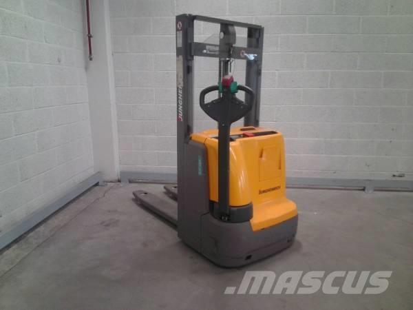 Jungheinrich EJC 110 Gyalogkíséretű targonca