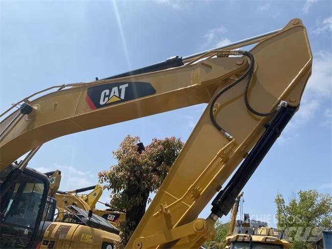 CAT 325 D Lánctalpas kotrók