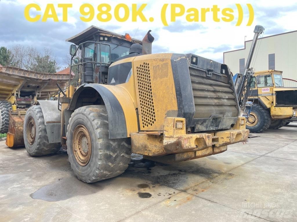 CAT 980 K Gumikerekes homlokrakodók
