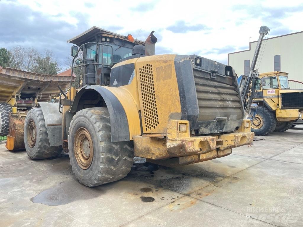 CAT 980 K Gumikerekes homlokrakodók