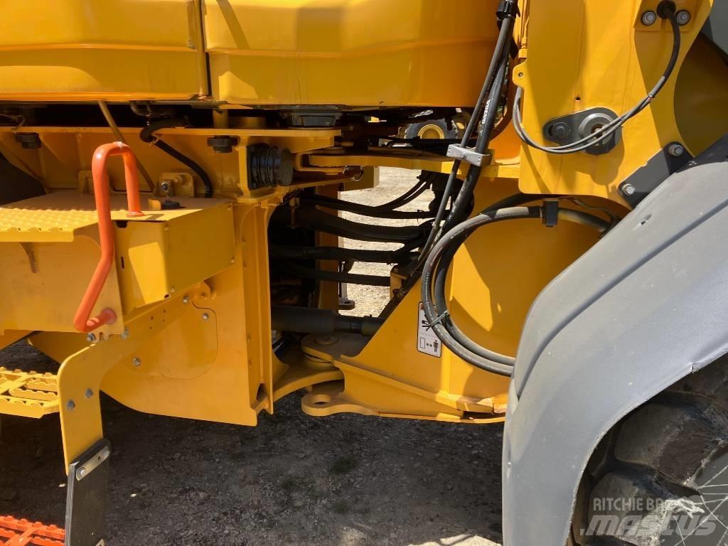 Volvo L 90 H Gumikerekes homlokrakodók