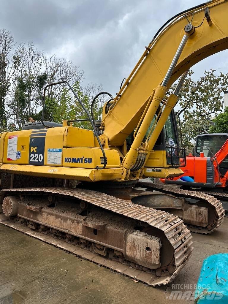 Komatsu PC 220-8 Lánctalpas kotrók