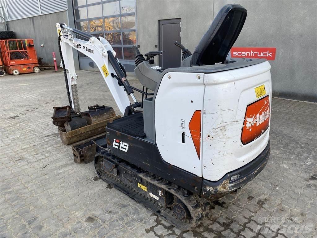 Bobcat E19 Gumikerekes kotrók