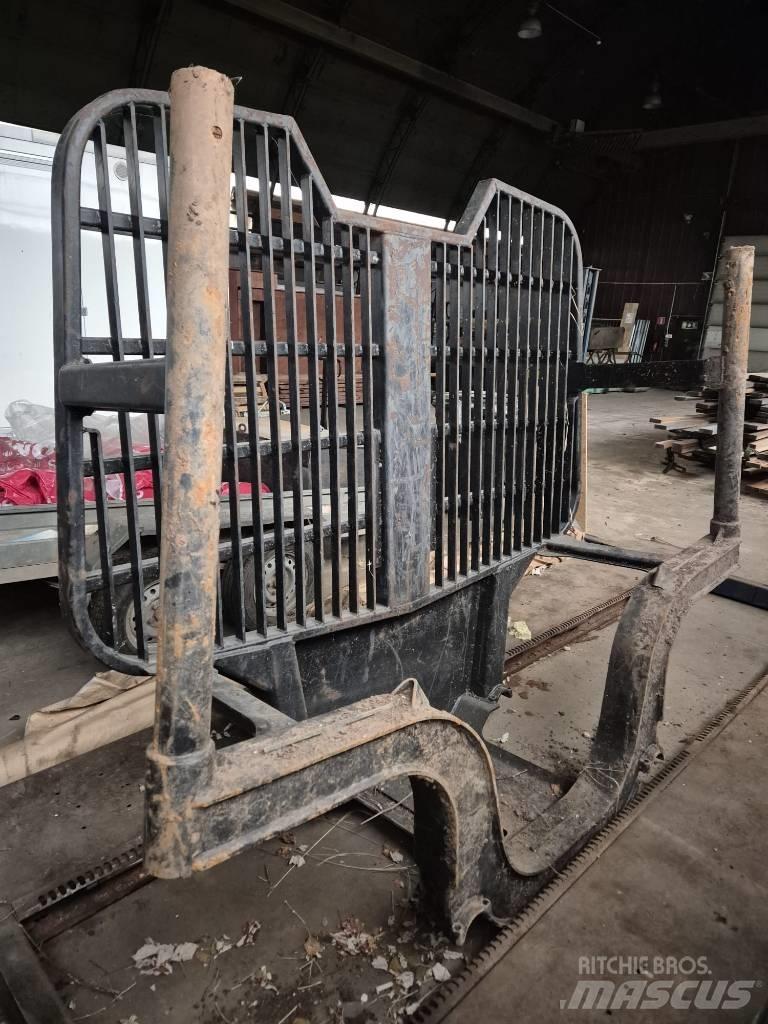 Timberjack 1110 Gémek és dipperek