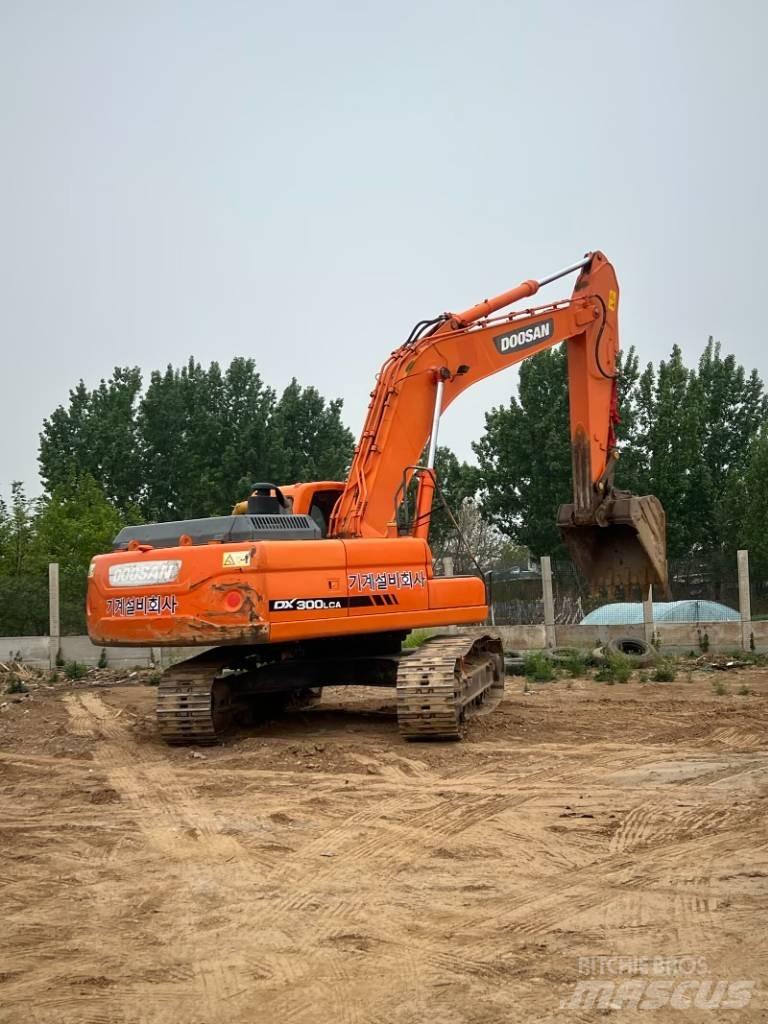 Doosan DX300LCA Lánctalpas kotrók