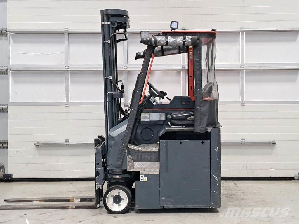 Combilift CBE2500 Oldalvillás targonca