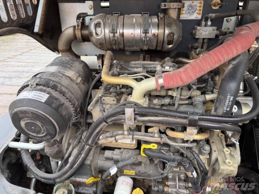 Terex TL 120 Gumikerekes homlokrakodók
