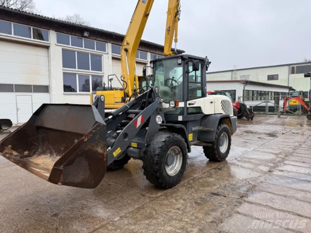 Terex TL 120 Gumikerekes homlokrakodók