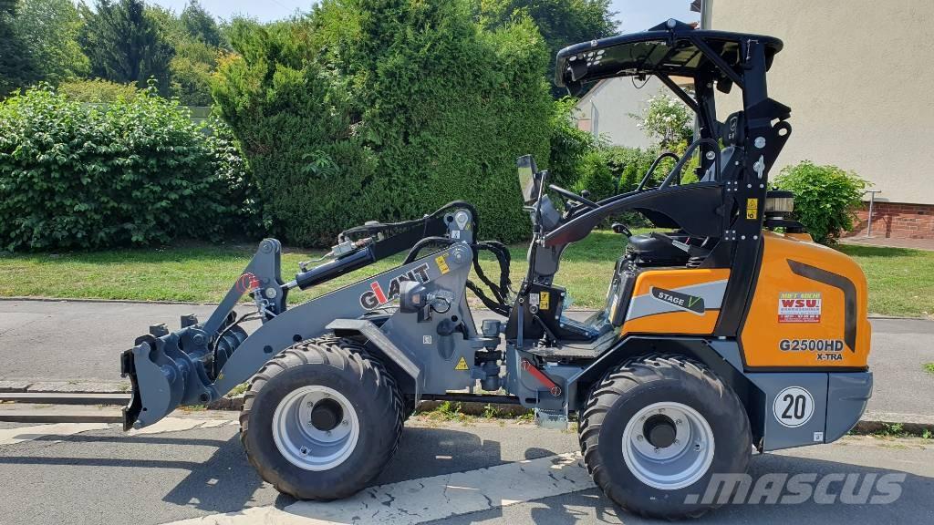 GiANT G 2500 X-Tra Gumikerekes homlokrakodók