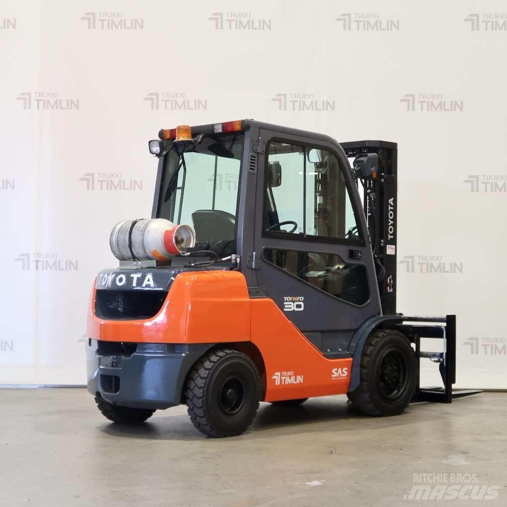 Toyota 02-8FGF30 Gázüzemű targoncák
