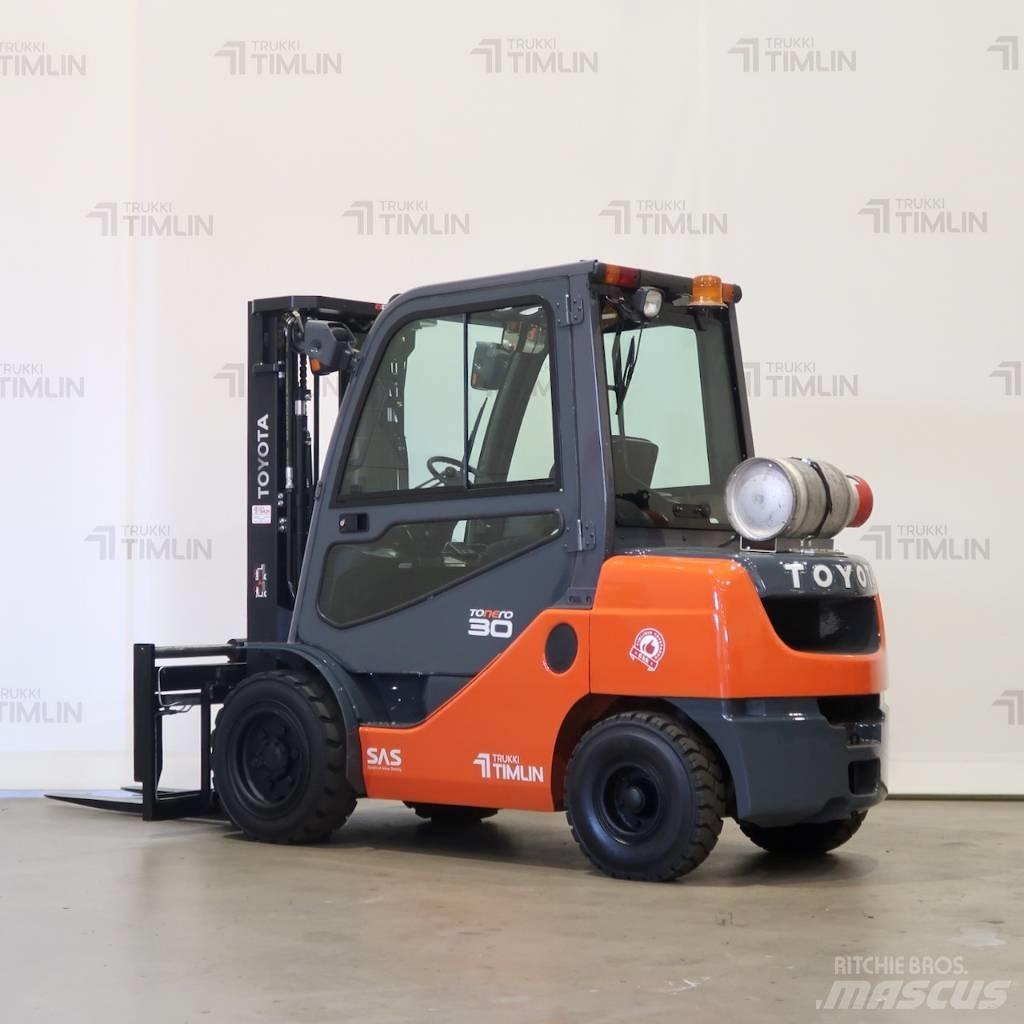 Toyota 02-8FGF30 Gázüzemű targoncák