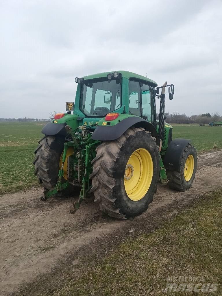 John Deere 6820 AQ Traktorok