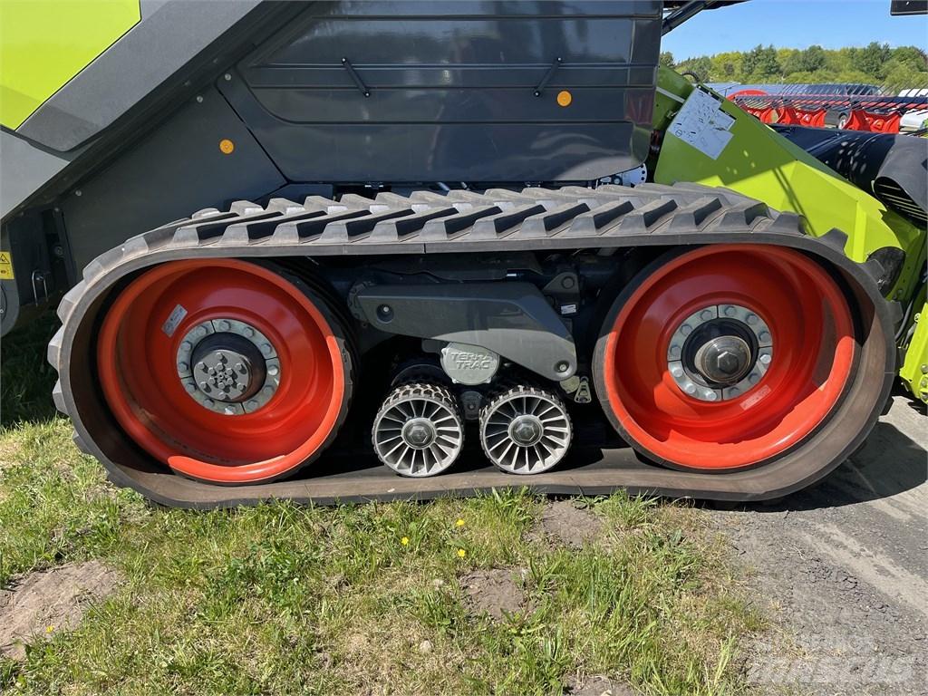 CLAAS Lexion 8700TT Kombájnok