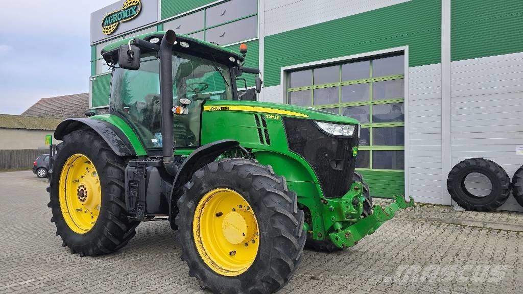 John Deere 7230 R Traktorok