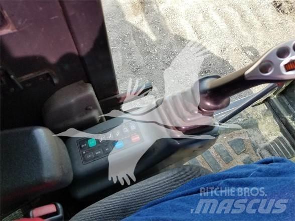 Bobcat E85 Lánctalpas kotrók