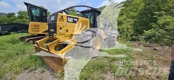 CAT 545D Vonszolók