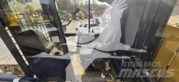 CAT 559D Átrakógépek
