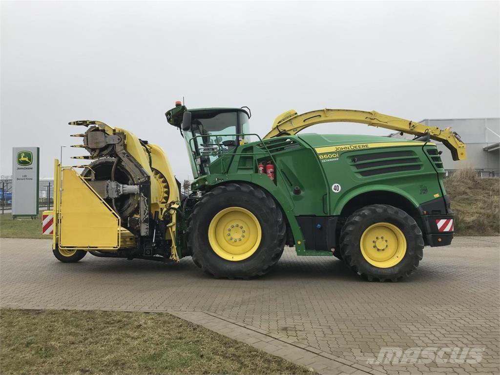 John Deere 8600 Önjáró szecskázók
