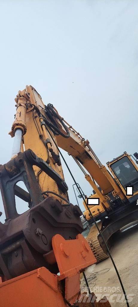 Hyundai Robex 300 LC Lánctalpas kotrók