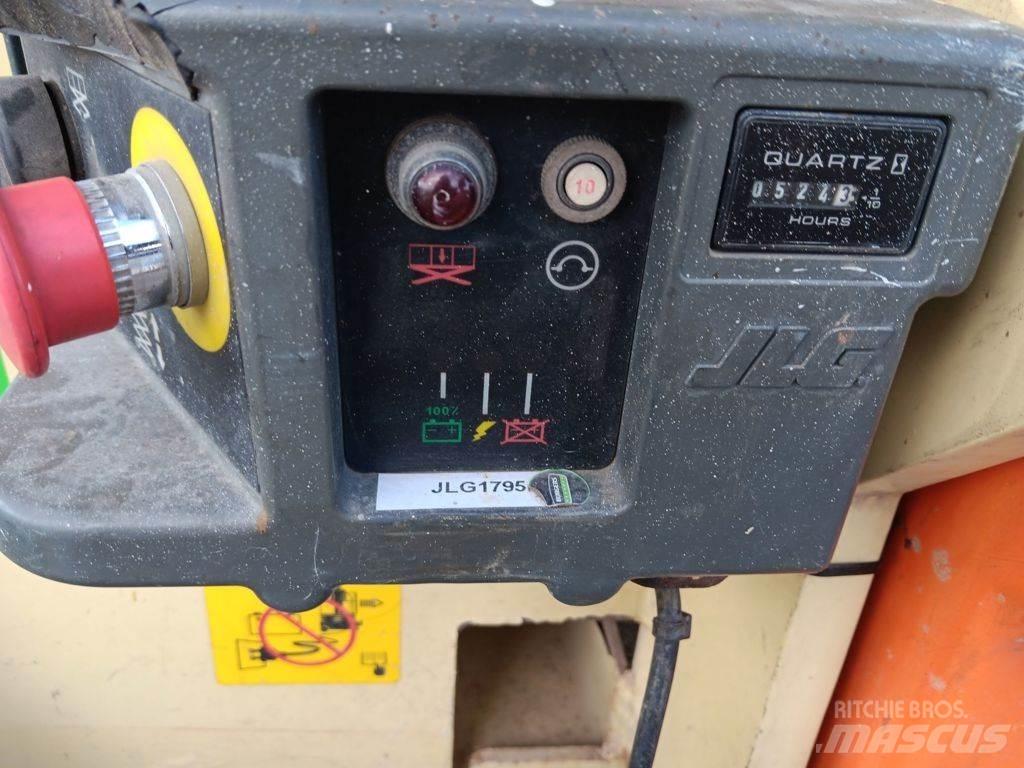 JLG 2646ES Ollós emelők