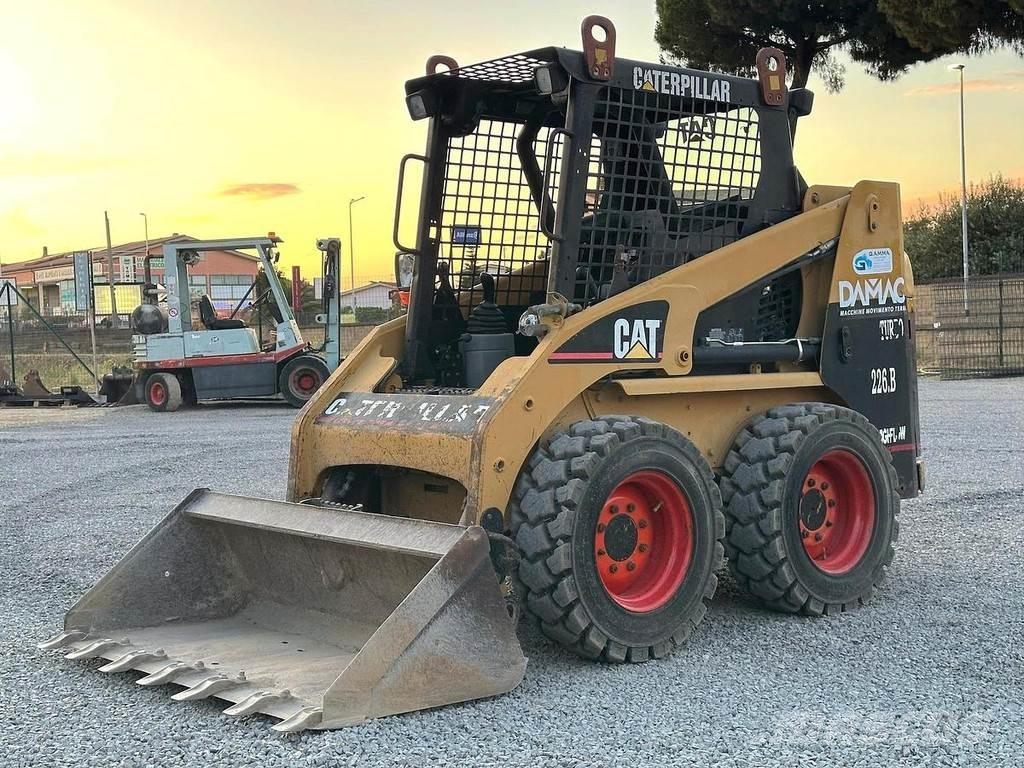 CAT 226BHF Mini homlokrakodók