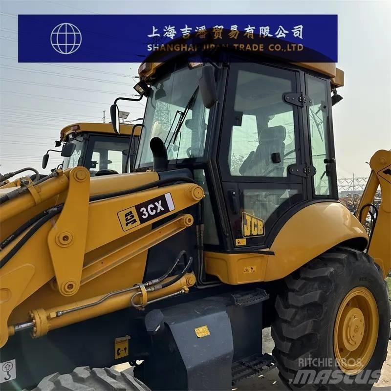 JCB 3 CX Gumikerekes homlokrakodók