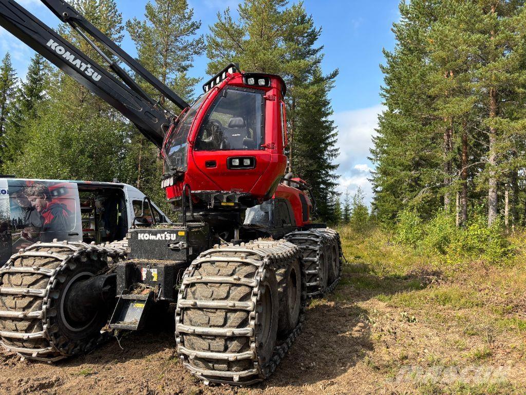 Komatsu 931XC Betakarítók
