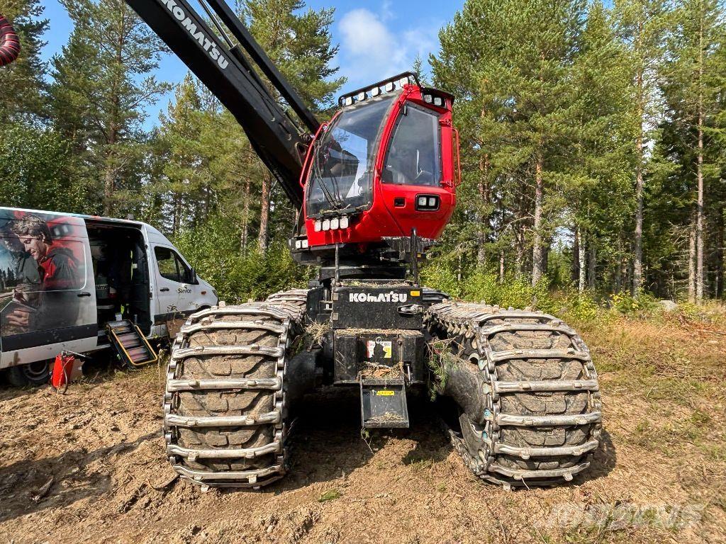 Komatsu 931XC Betakarítók