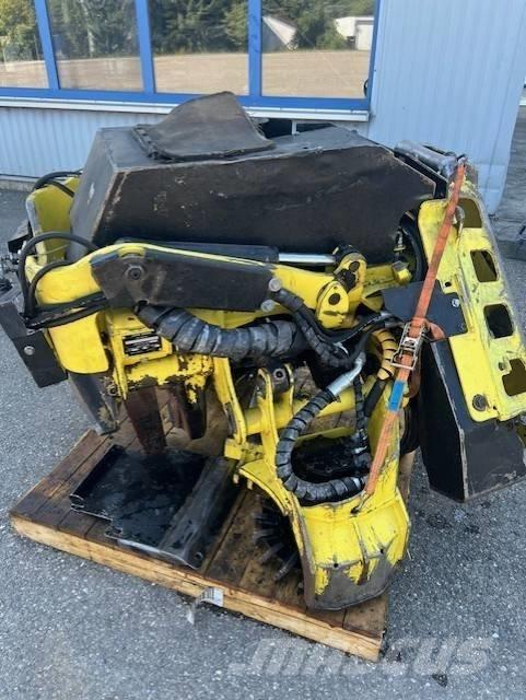 John Deere H414 Betakarítók