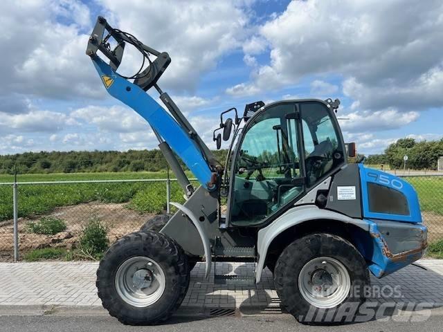 Kramer 950 Gumikerekes homlokrakodók