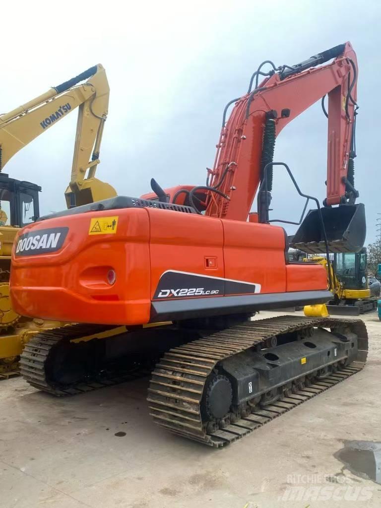 Doosan DX 225 LC Lánctalpas kotrók