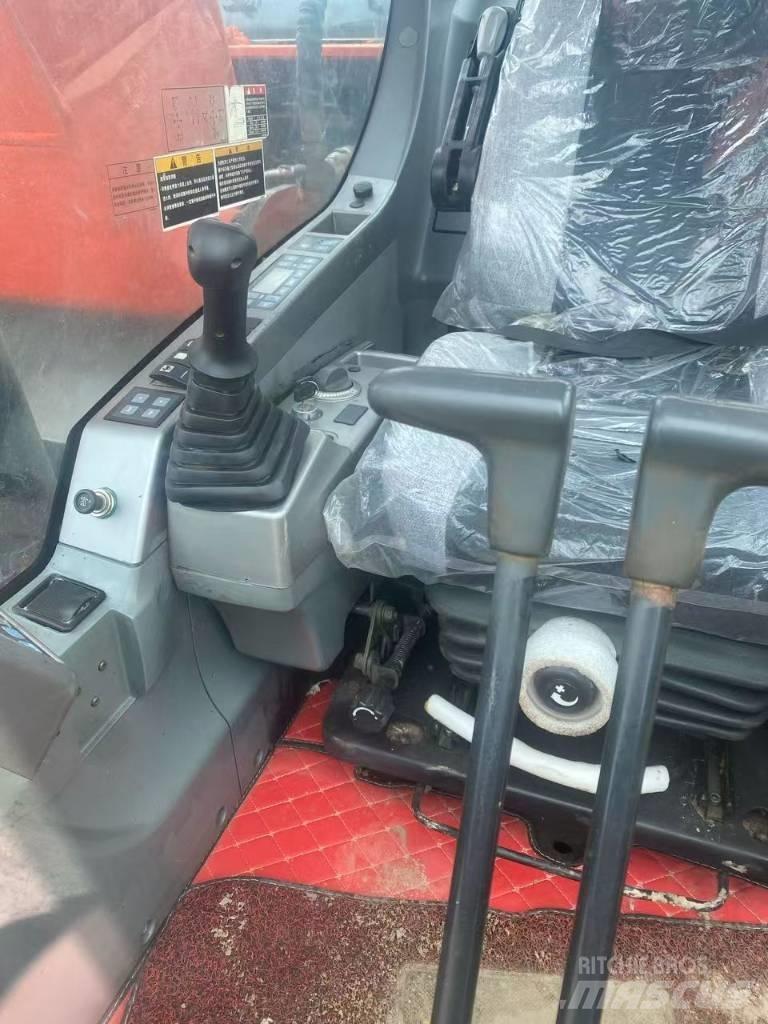 Doosan DX 225 LC Lánctalpas kotrók