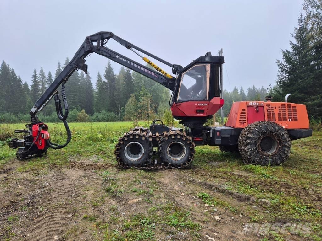 Valmet 901.3 Betakarítók