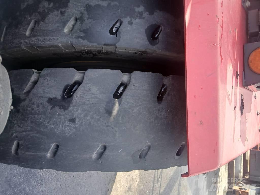 Kalmar DCG100-45ED7 Konténerszállítók