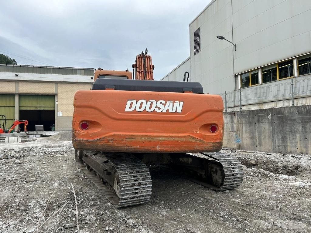 Doosan DX 255 LC Lánctalpas kotrók