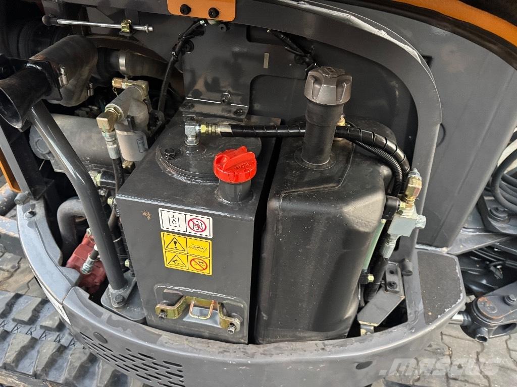 CASE CX 26 C Mini kotrók < 7t