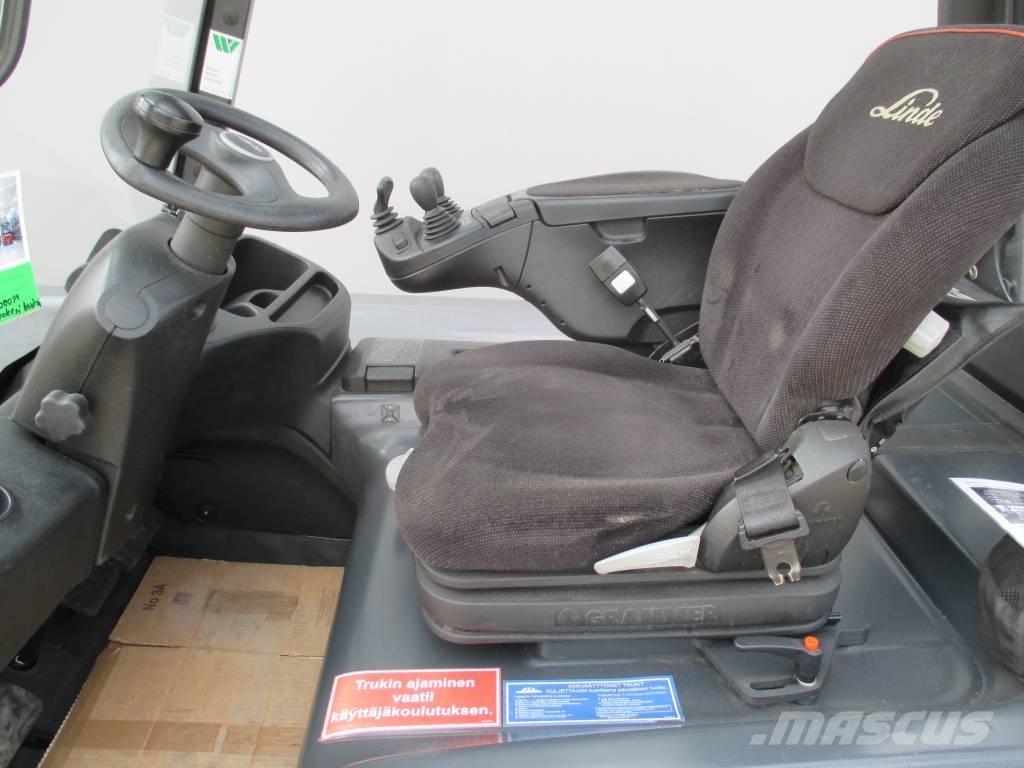 Linde E25L Elektromos targoncák