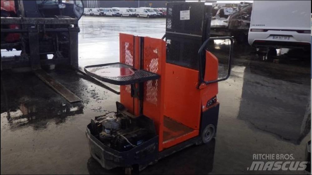 JLG DSP-M Elektromos gyalogkíséretű targoncák